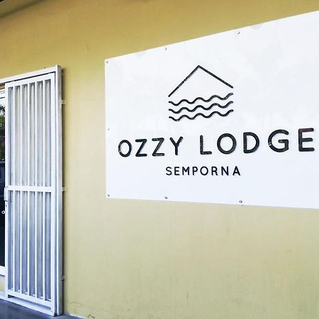 Ozzy Lodge Semporna Exterior photo